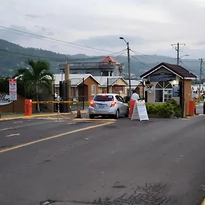 The Rest Stop- Gated Community-24 Hrs Security Montego Bay